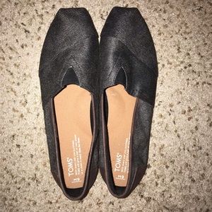 Men’s toms sz 9 new